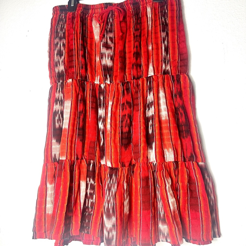 Vintage Guatemalan Patterned Prairie Folk Skirt. 3 tier Midi Red Flowy Large